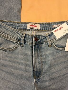 Wrangler Women's Bold Boot High-Rise Light Wash Blue Jeans